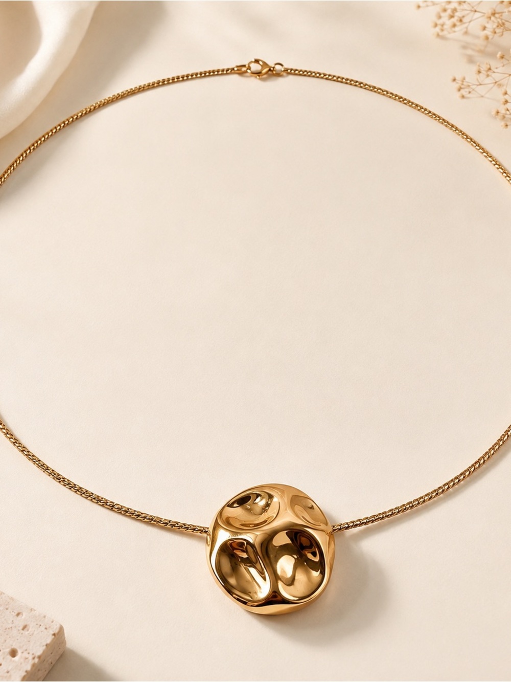 18k solid Italian gold chocker